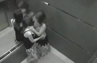 XXX Tampan Danny video sex menantu dan mertua dengan kasar menggunting cutie Patty Michova di ruang kerjanya