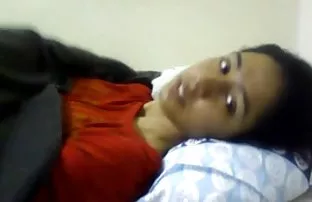 XXX Pasangan yang bersenang-senang bermain peran. video sex orang gemuk
