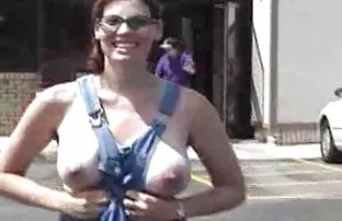 XXX Brunette luar biasa mencintai video seks terbaik sperma segar