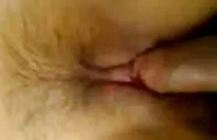 XXX Pria muda mendorong ayam video hot bercinta gemuk di pacar pantatnya