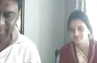 XXX Gadis dengan vagina xxx sek vidio berbulu mesum untuk uang dengan garu kaya