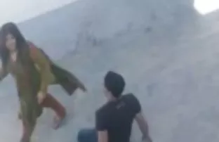 XXX Bayi dalam satu vidio sek pembantu juta diperkosa di meja pijat
