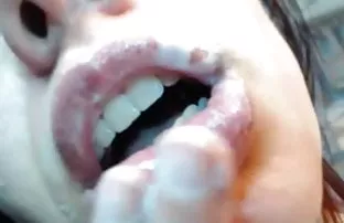 XXX Gadis telanjang di video seks seksi danau