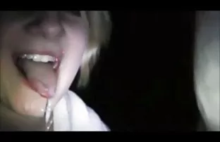 XXX Cewek panas di stoking jala sensual masturbasi video seks wanita